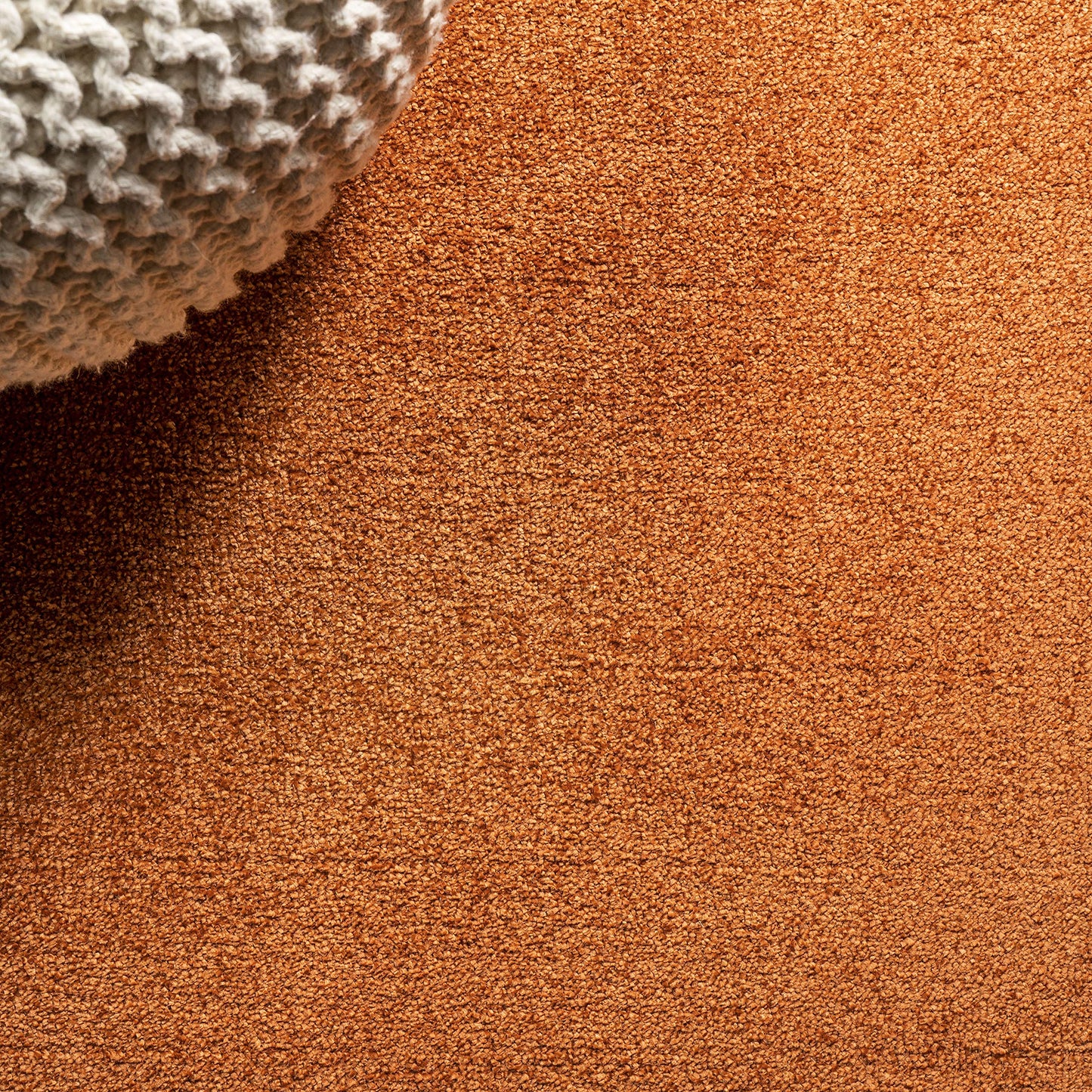 JONATHAN Y Haze Solid Low-Pile Orange Indoor Area Rug 4x6, Coastal,Bohemian,Minimalist,Classic, Easy-Cleaning for Living Room,Bedroom,Kitchen,Pet Friendly,Non-Shedding (SEU100M-4)